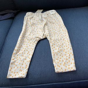 BABY LEGGINGS.....6-12 MTHS